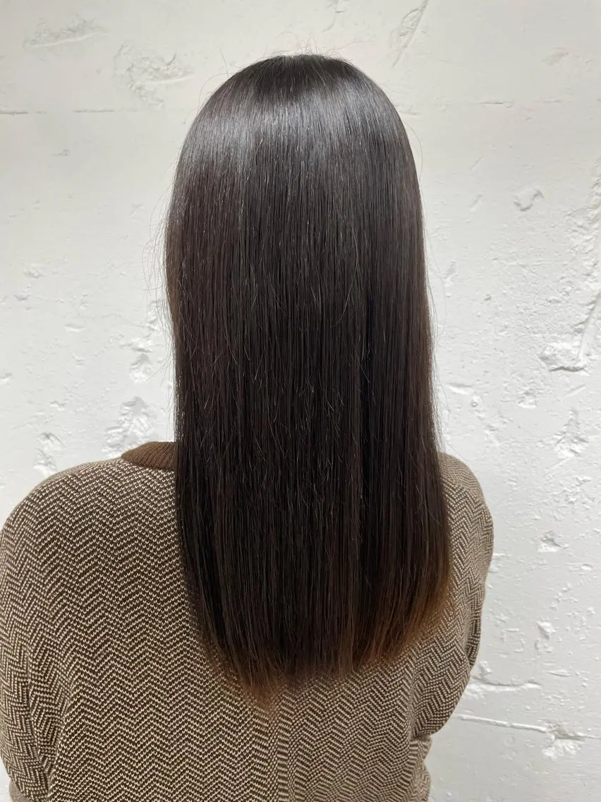 セミロング 美髪矯正・ブリーチ 矯正🫧秋元ゆたかのヘアスタイル