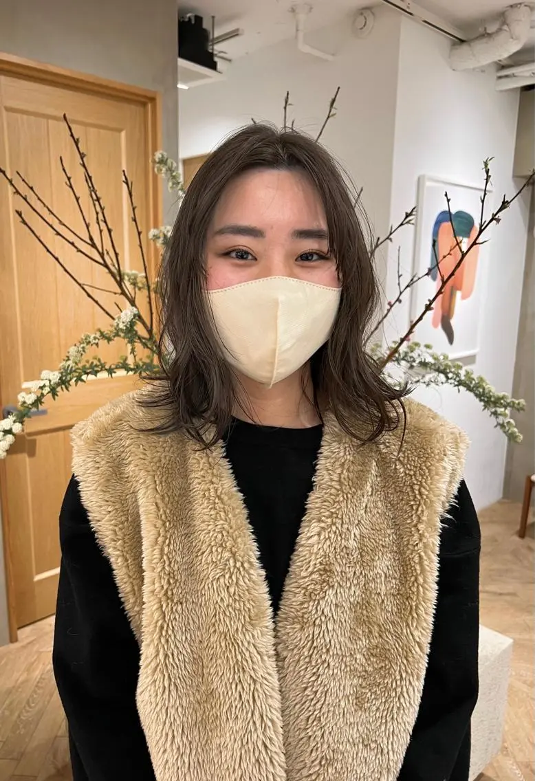 ミディアム 似合わせレイヤー ＆縮毛矯正のヘアスタイル