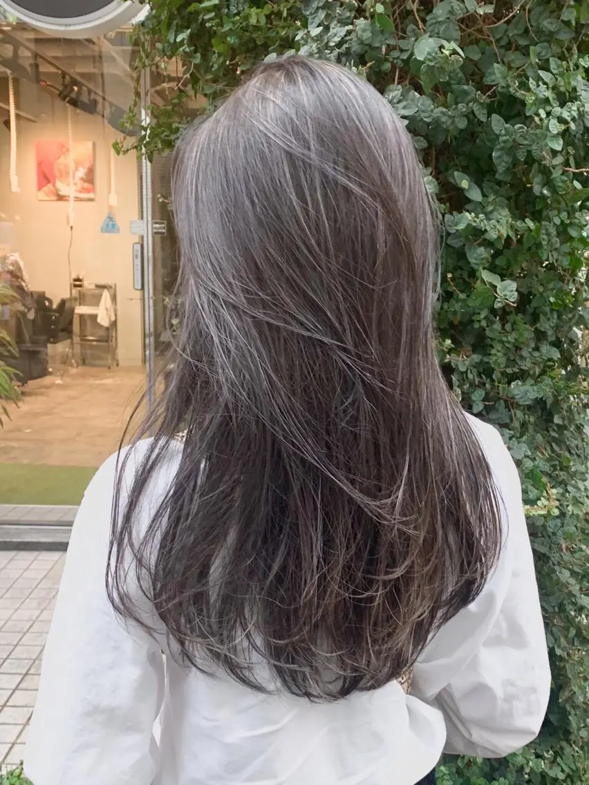 ロング カラー ハイライトカラー ハイライト ハイトーン/レイヤー /ウルフ⭐️永田⭐️のヘアスタイル