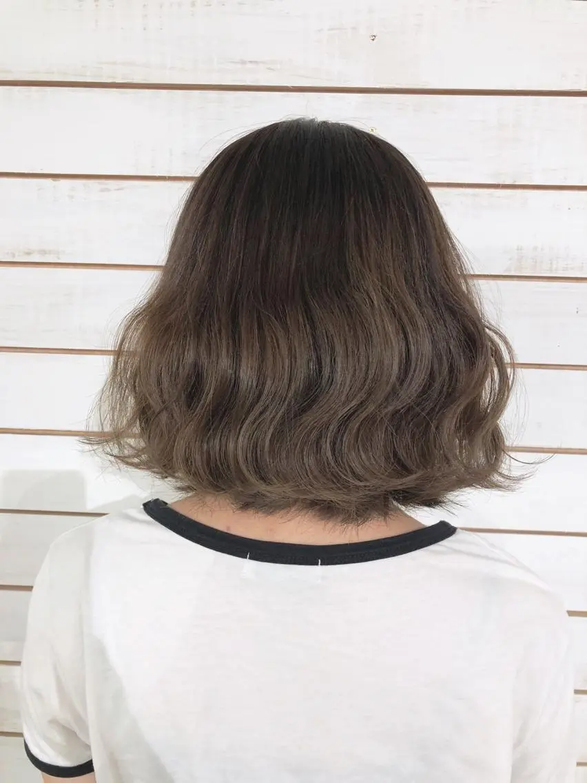 ショート カラー ヘアアレンジ グラデーションカラー グレージュ ヘアカラー 🦋美髪/エクステ 🦋アベイクミのヘアスタイル