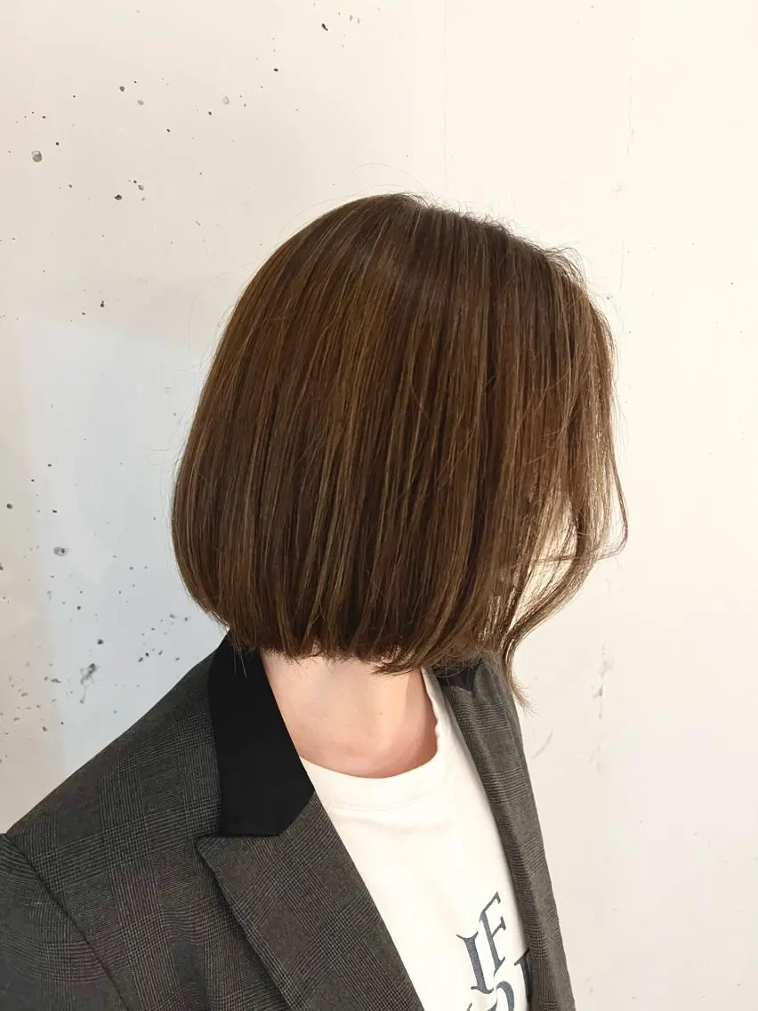 ミディアム カラー ブラウンカラー ハイライトカラー マットブラウン ハイライト カラースペシャリスト しょう🧑🏼‍🎨のヘアスタイル