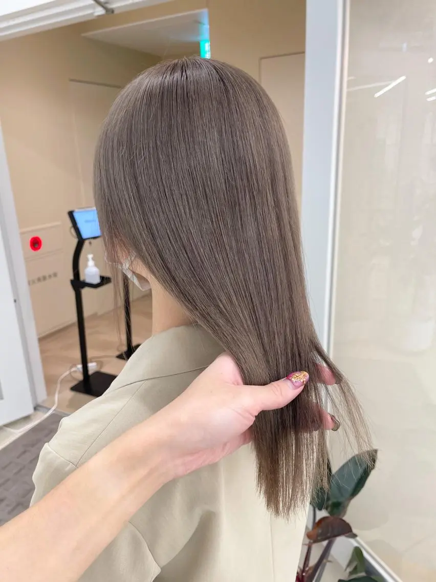 ロング カラー メンズ メンズブリーチ ブリーチ グレージュ ミルクティーグレージュ ヘアカラー トリートメント 今だけ無料カット募集 💫KEISHIのヘアスタイル