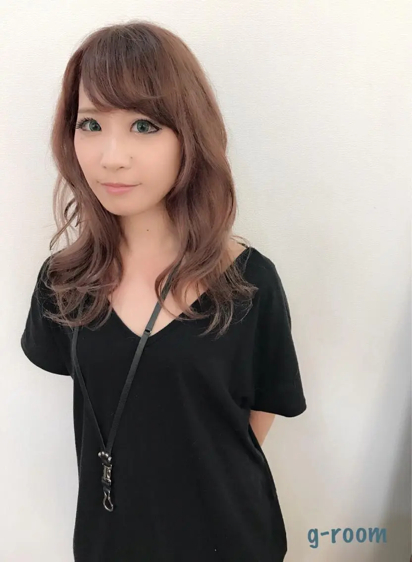 セミロング カラー グラデーションカラー レッドカラー ヘアカラー トリートメント 大山 雅矢のヘアスタイル