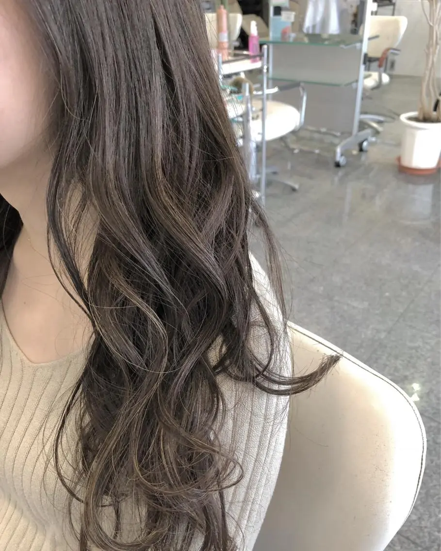 セミロング カラー グレージュ ハイライトカラー ハイライト カット ヘアカラー トリートメント 河合秀明/ショート /ボブ/レイヤーのヘアスタイル