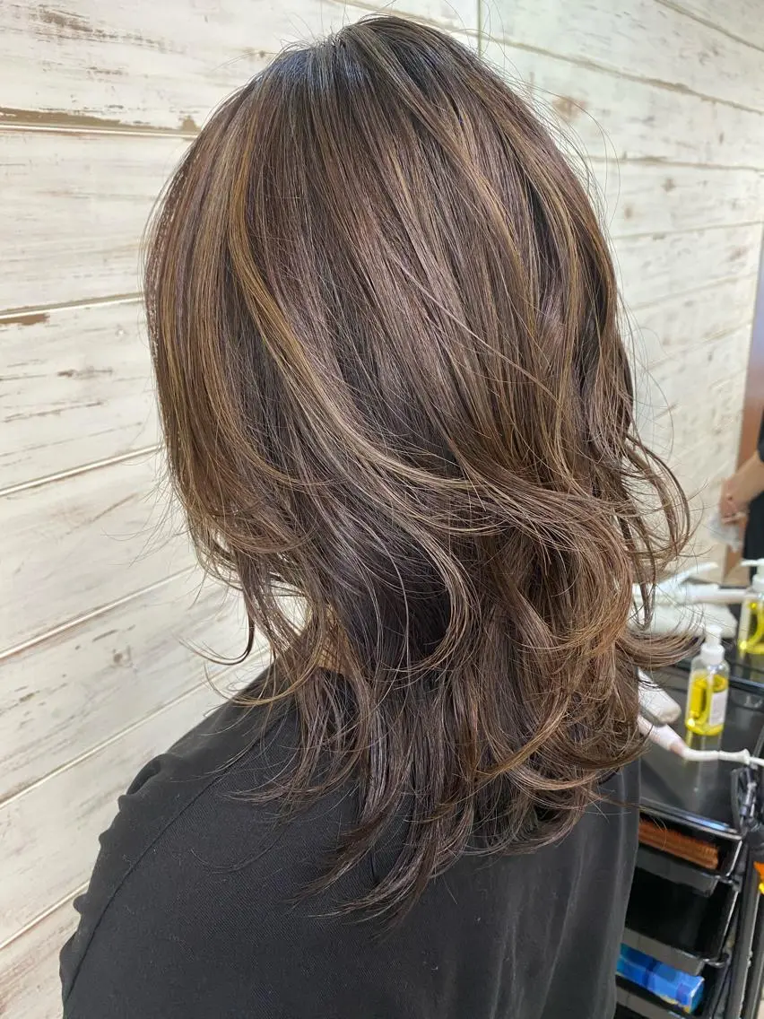 セミロング カラー レイヤーカット 日比 貴大/ minim hairのヘアスタイル