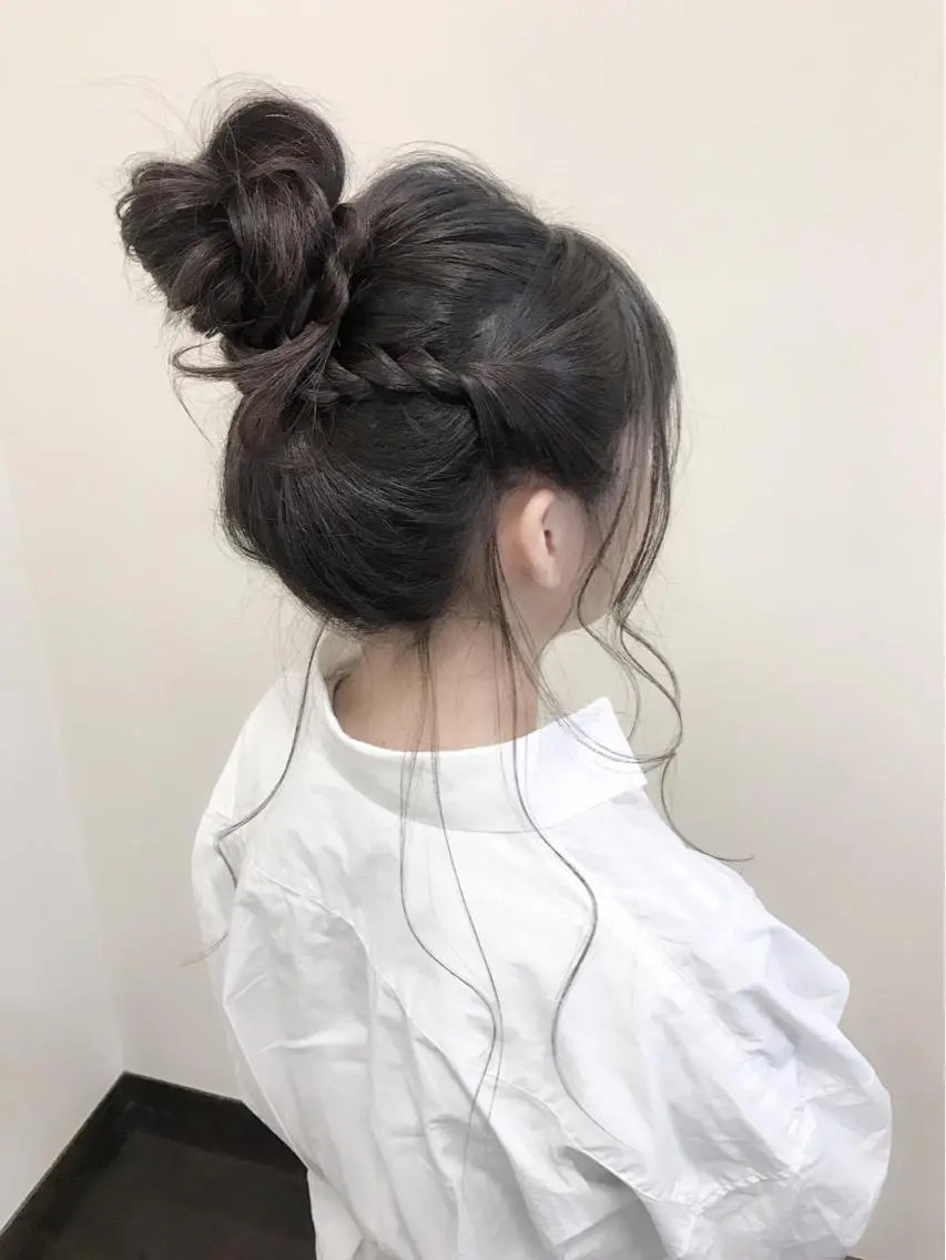 ロング ヘアアレンジ お団子ヘア 沢田 瞳のヘアスタイル