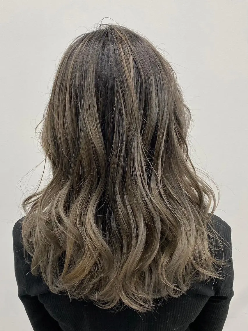 ロング アッシュ 髪質改善 韓国風ヘア ヘアカラー トリートメント 【公式】amble luxe 中野のヘアスタイル