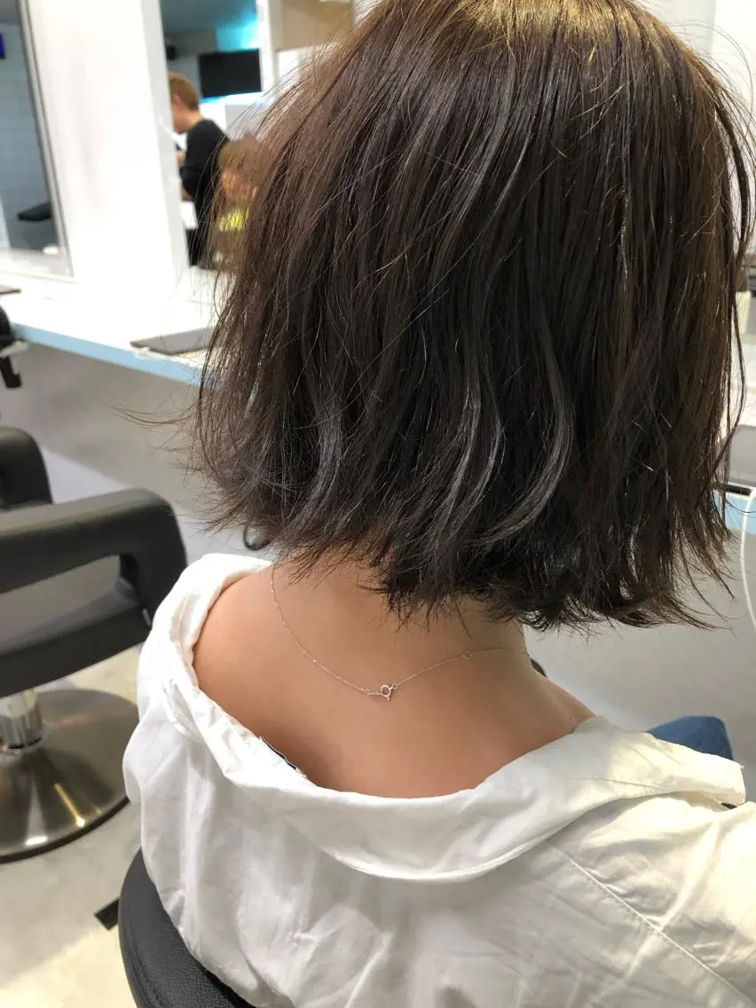 ショート カラー グレージュ レイヤーボブ/ボブ 仲川和人のヘアスタイル