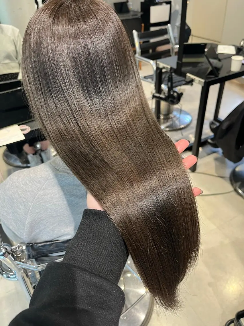 ロング カラー パーマ ヘアアレンジ カット ヘアカラー トリートメント 透明感/オリーブ/ グレージュ/YUKAのヘアスタイル