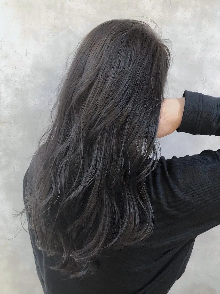 ロング カラー MOU namba ムウナンバのヘアスタイル