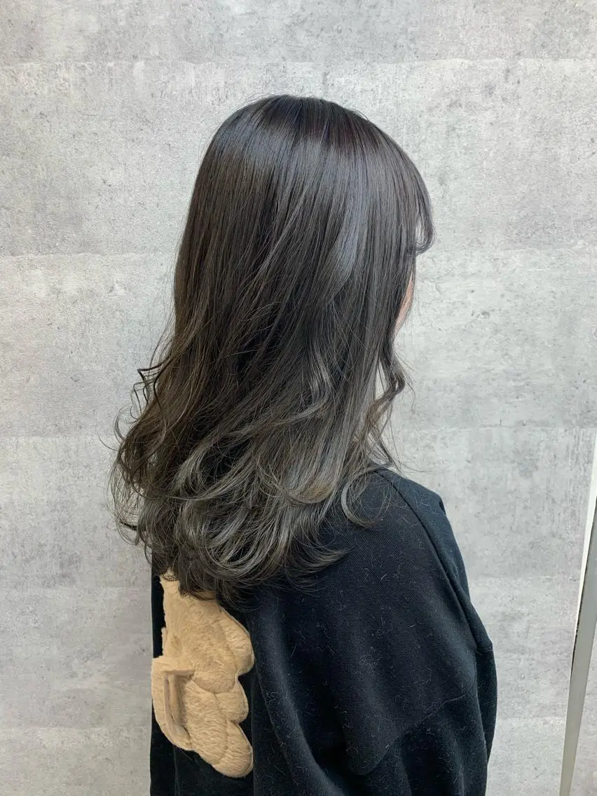 セミロング カラー グレージュ ヘアカラー 今野 美栄のヘアスタイル