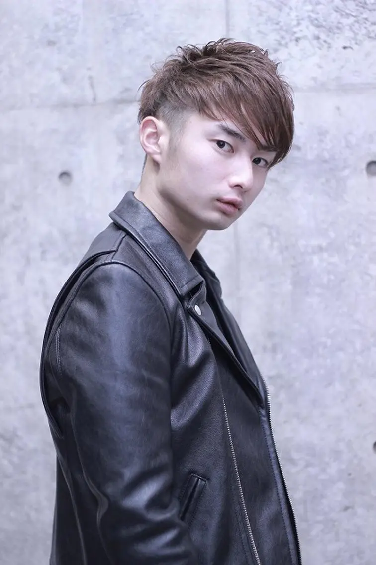 ショート メンズ 及川 光のヘアスタイル