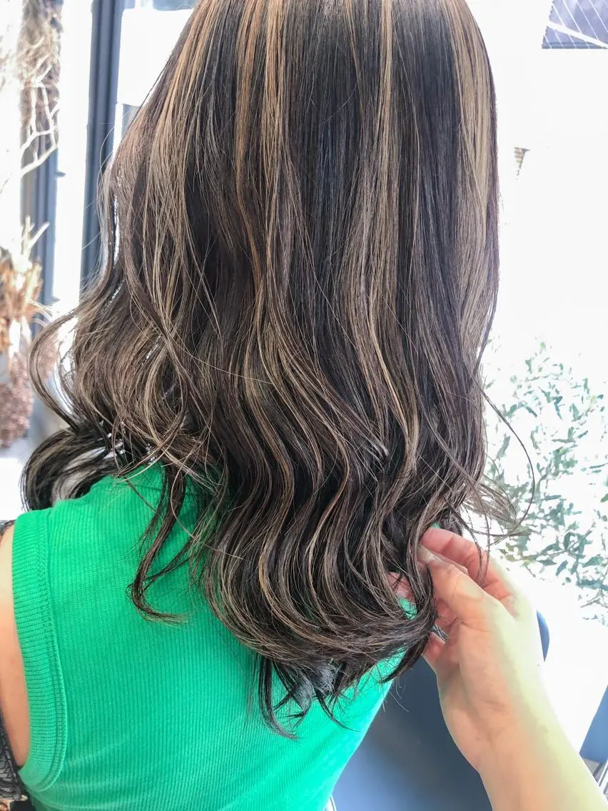 セミロング カラー ヘアアレンジ ハイライトカラー ハイライト rii-🩰 トレンドメイクのヘアスタイル