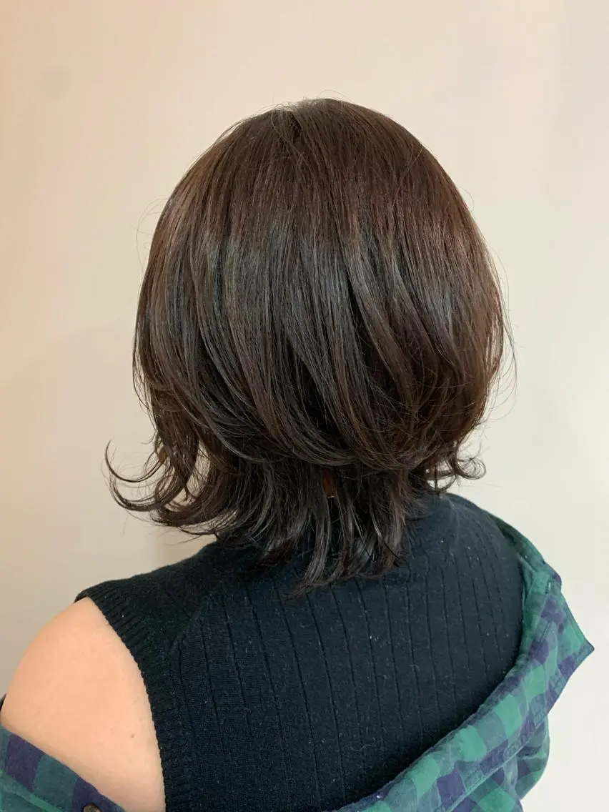 ミディアム カラー カット ヘアカラー 顔まわりカット✄ ベージュカラー🧸のヘアスタイル