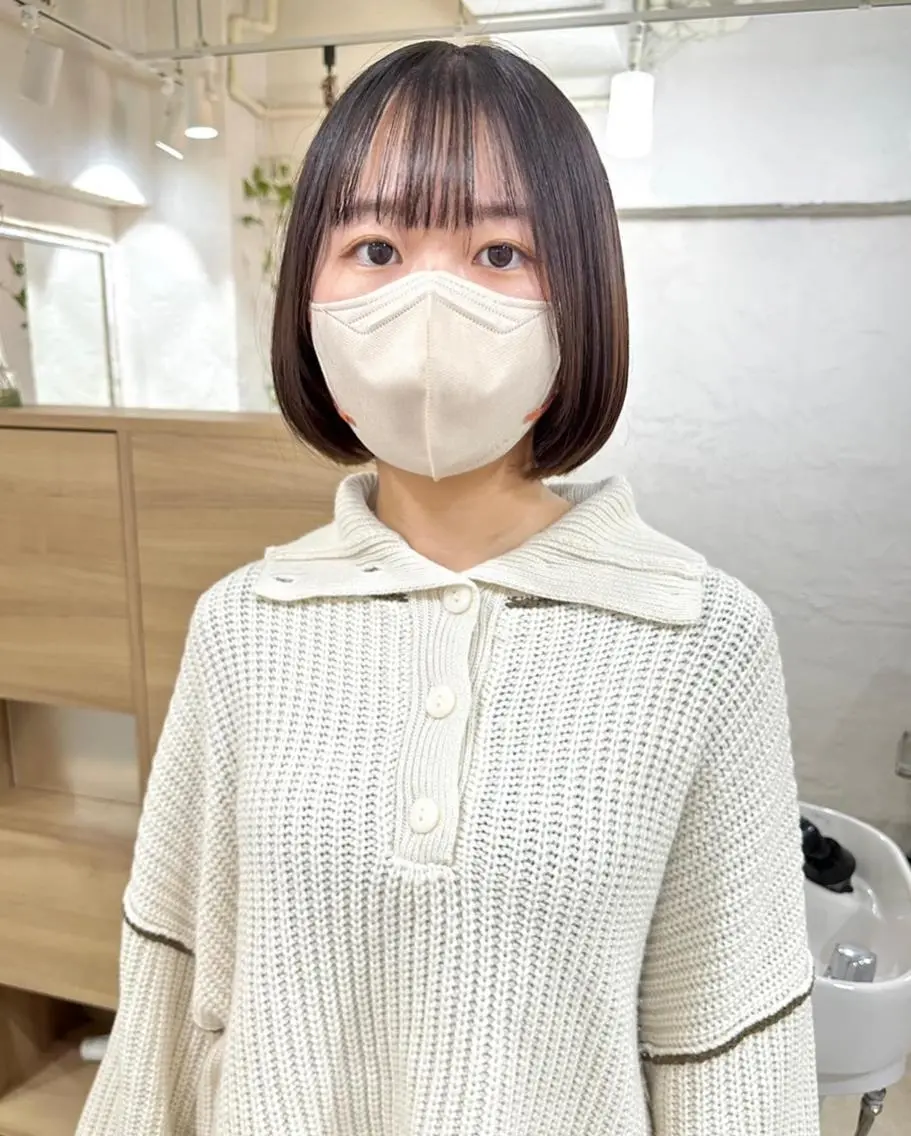 ショート カラー パーマ 切りっぱなしボブ 前下がりボブ ショートボブ 黒髪 イヤリングカラー 髪質改善 縮毛矯正/ レイヤー/銀座/本木のヘアスタイル