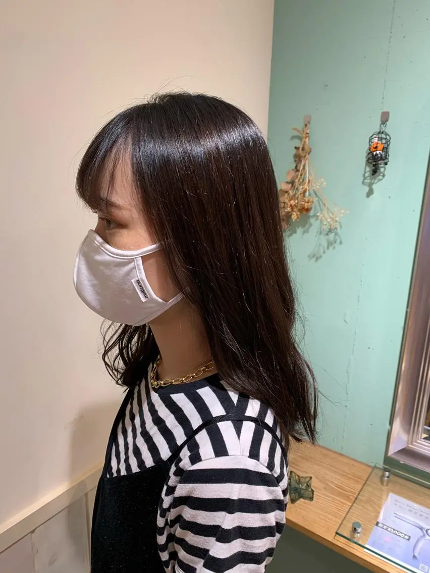 セミロング 縮毛矯正 💖クボ モモ💖のヘアスタイル