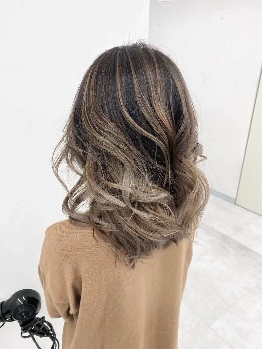ロング カラー カットモデル急募🌈 技術責任者久保のヘアスタイル