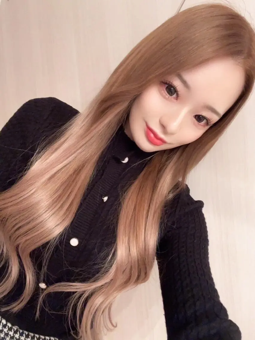 ロング ヘアアレンジ カラー シールエクステ バレイヤージュ ブリーチ ケアブリーチ ダブルカラー LIP 大阪本店 エクステ MISAのヘアスタイル