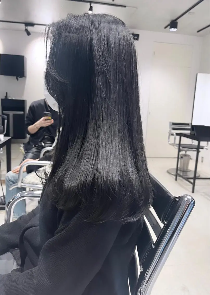 ミディアム カラー パーマ ヘアアレンジ 透明感/オリーブ/ グレージュ/YUKAのヘアスタイル