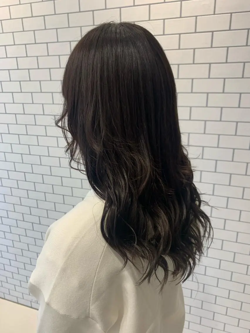 セミロング EARTH  紫竹山 🦋本間未来🦋のヘアスタイル