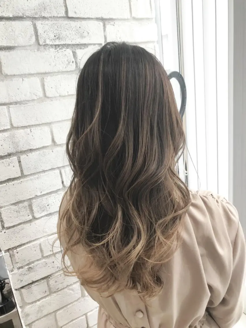 セミロング カラー パーマ ヘアアレンジ メンズ キッズ ネイル マツエク・マツパ ヘアカラー バレイヤージュ/ 髪質改善/渡邉悟🌱のヘアスタイル