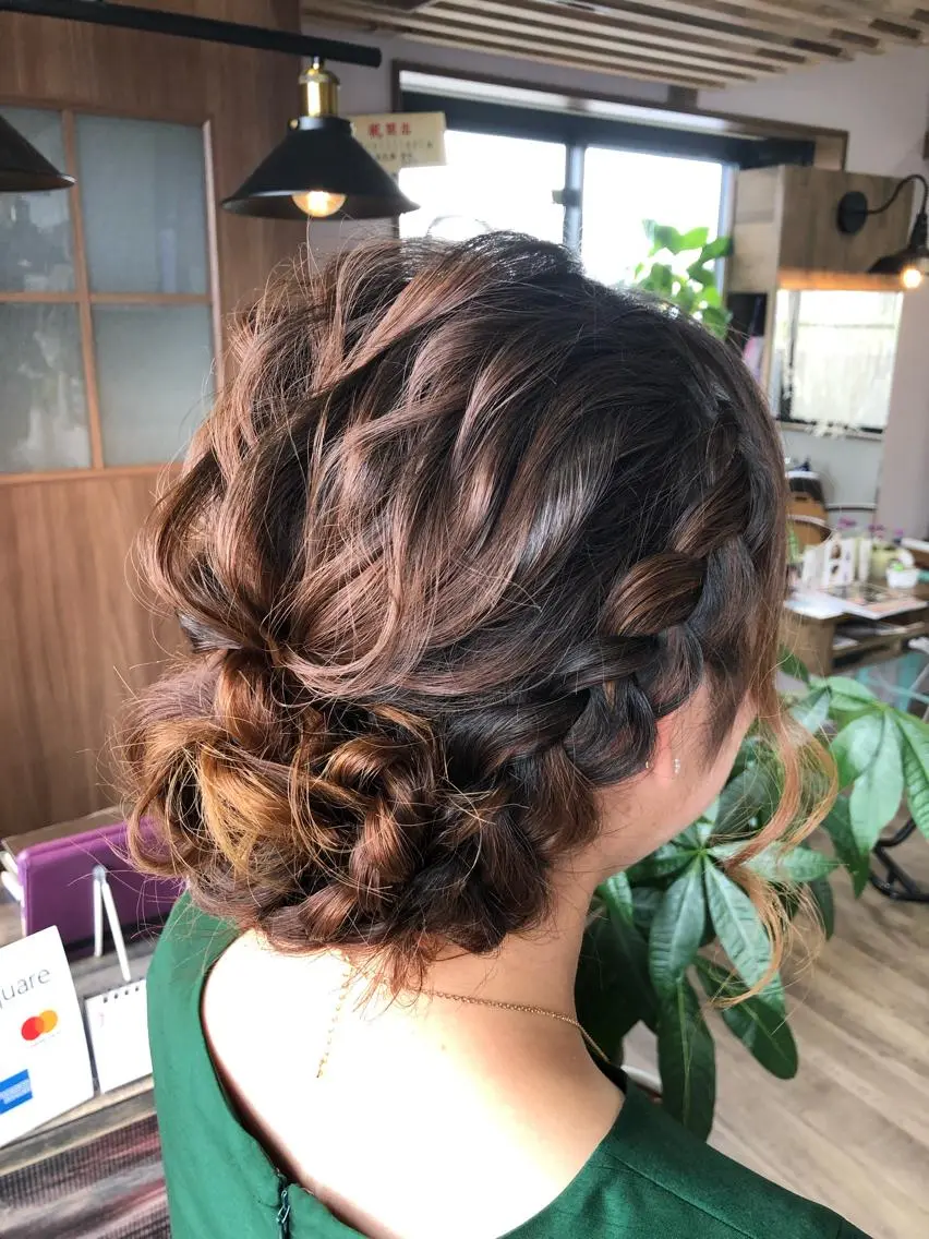 ロング ヘアアレンジ 三つ編み ヘアセット 今井 里美のヘアスタイル