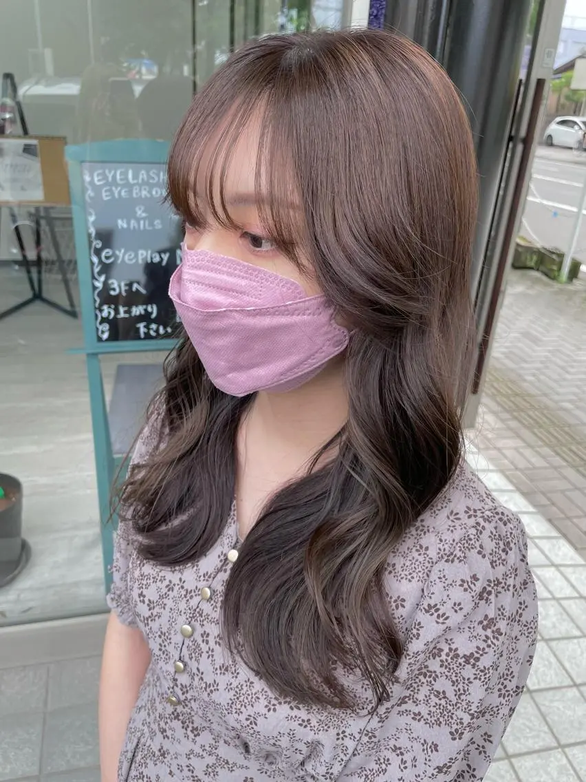 カラー イヤリングカラー オノ アカネのヘアスタイル