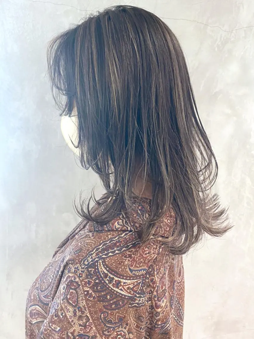 ミディアム カラー パーマ ヘアアレンジ ハイライトカラー ハイライト ITbyALBUM 中野店のヘアスタイル