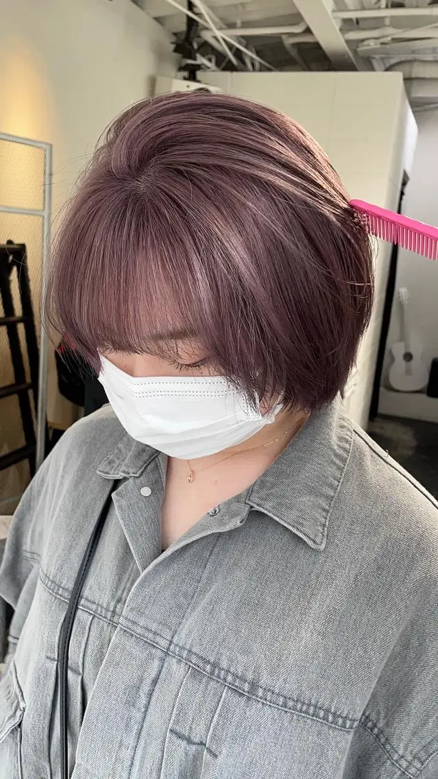 ショート カラー パーマ ヘアアレンジ メンズ キッズ ネイル マツエク・マツパ アイブロウ メンズブリーチ ブリーチ グレージュ ラベンダーカラー ラベンダーグレージュ カット ヘアカラー トリートメント 艶ハイトーン/ヘア アレンジAYAKAのヘアスタイル