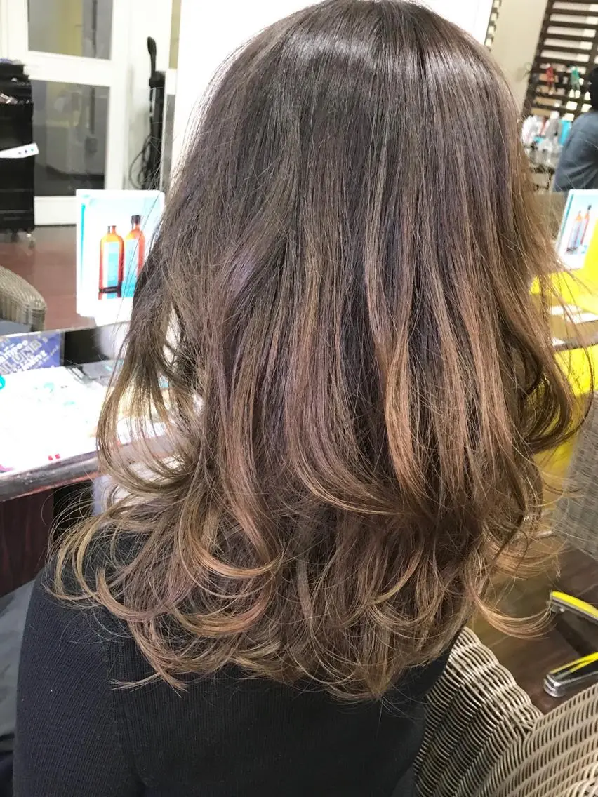 セミロング カラー パーマ グラデーションカラー ママ美容師 *ヒマワリのヘアスタイル