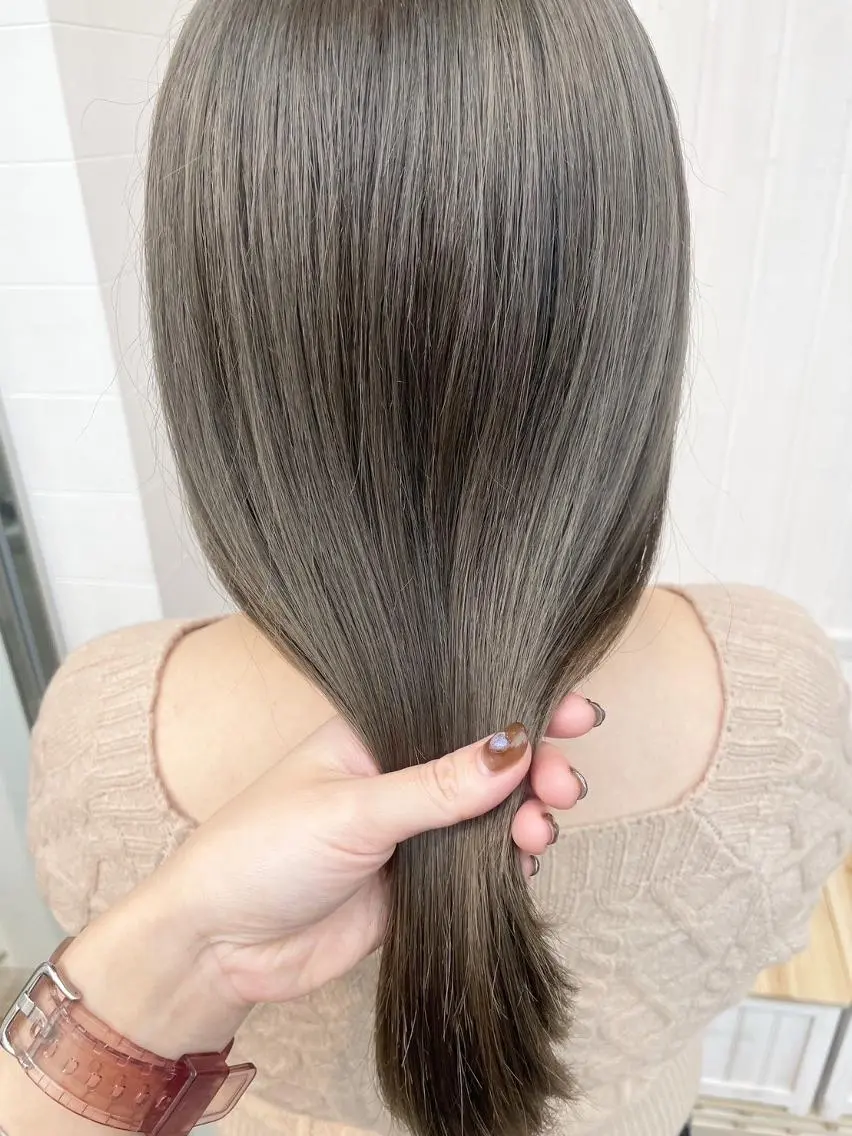 セミロング カラー パーマ ヘアアレンジ アディクシーカラー アッシュ バレイヤージュ ベージュカラー ブリーチ newi grande 横浜店のヘアスタイル