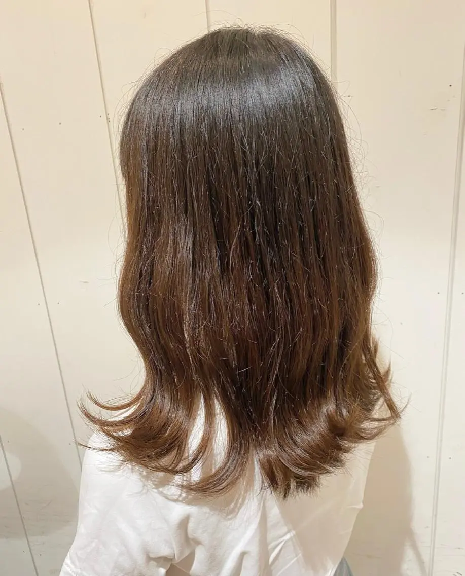 セミロング カット トリートメント 🫧顔周りカット 🫧樫村優香のヘアスタイル