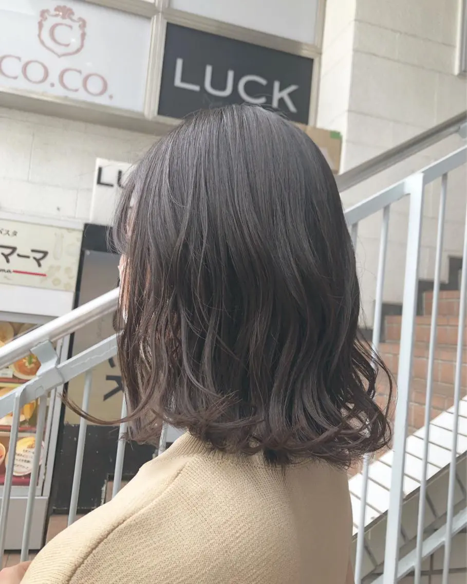 セミロング カット ヘアカラー MYA 🤍kanaのヘアスタイル