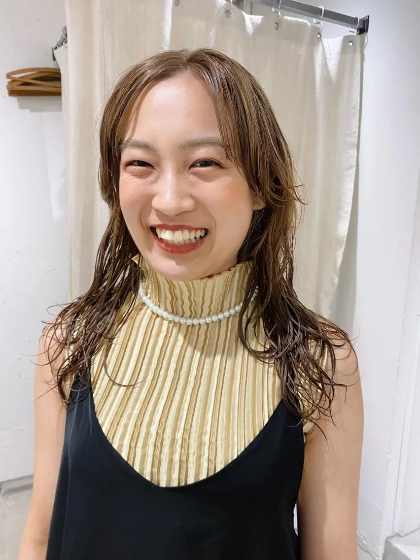 ロング サトウ ナナのヘアスタイル