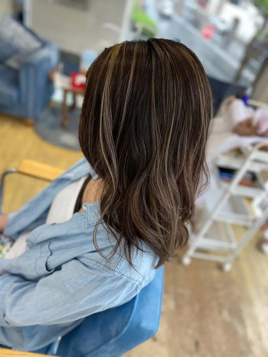 セミロング カラー ヘアアレンジ ハイライトカラー ハイライト 松井 敬太郎のヘアスタイル