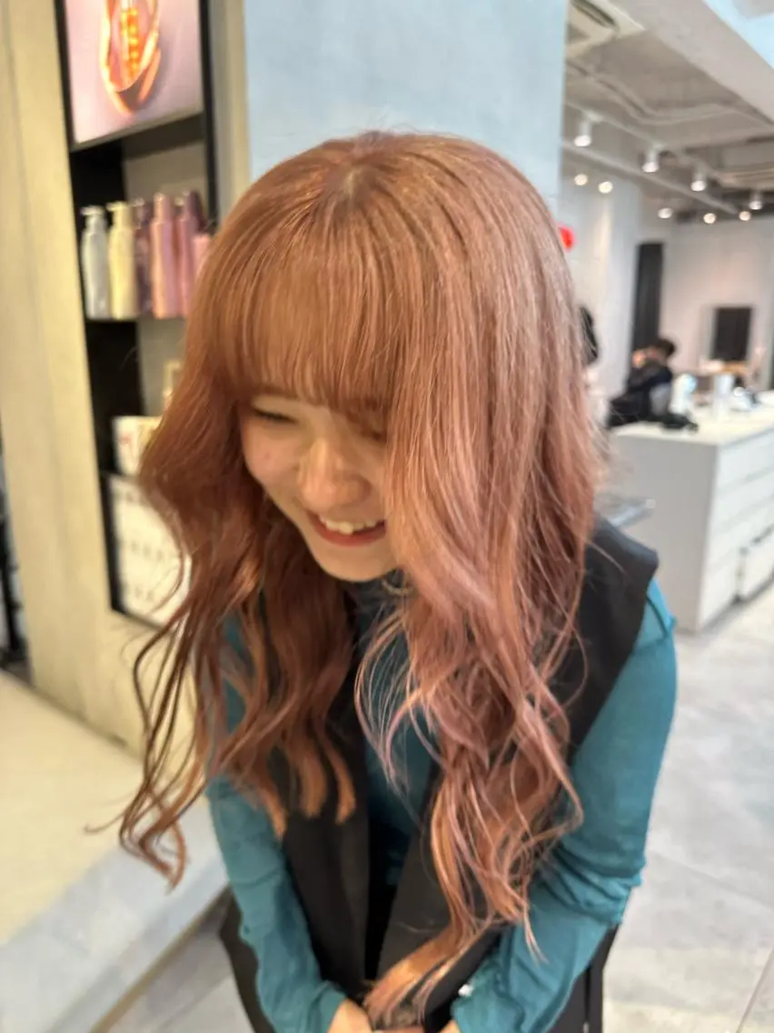 ロング カラー ヘアアレンジ ベージュカラー ピンクカラー ピンクベージュ ハイトーン特化 pepe🎀のヘアスタイル