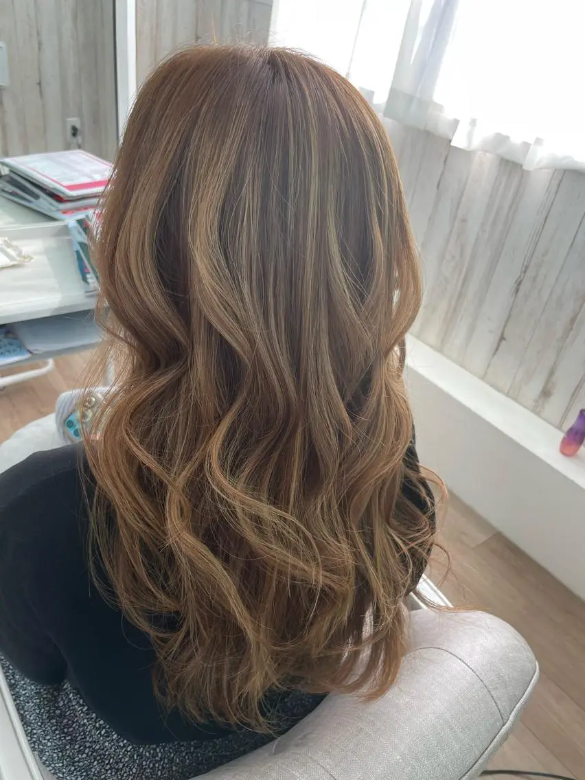 ロング カラー カット ヘアカラー トリートメント 🐆アンドウ チカコ🦓のヘアスタイル