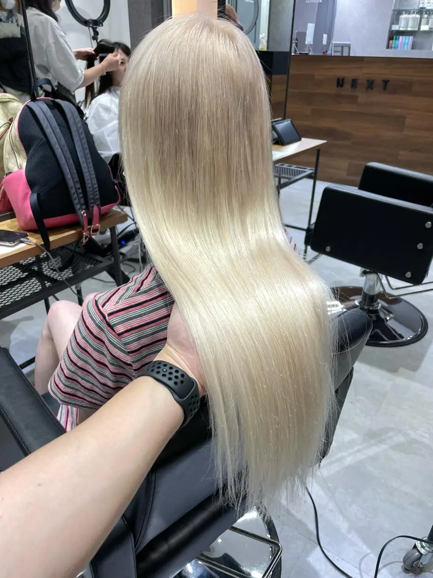 ロング カラー シールエクステ ベージュカラー ブロンド ブロンドベージュ ダブルカラー ヘアカラー エクステ KEISUKE🐶 カラー✨エクステのヘアスタイル