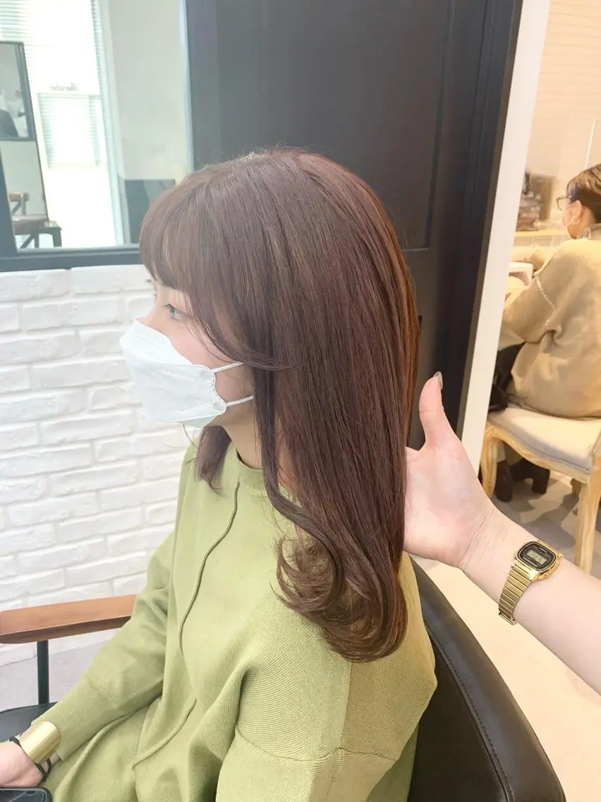 セミロング カラー パーマ ヘアアレンジ メンズ キッズ ネイル マツエク・マツパ アイブロウ 似合せレイヤー/ 柔らか透明感カラーのヘアスタイル