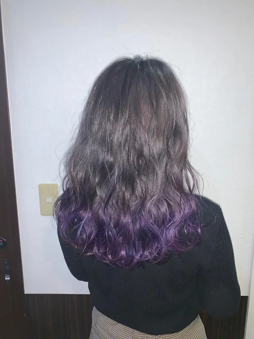 ミディアム カラー パープルカラー 色落ちまでキレイに! !女性サロンのヘアスタイル