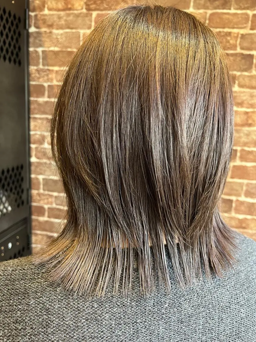 ミディアム カラー パーマ ヘアアレンジ メンズ キッズ ネイル マツエク・マツパ アイブロウ メンズブリーチ メンズハイライト メンズインナーカラー メンズ韓国風 ブリーチ 久木原 ゆりのヘアスタイル