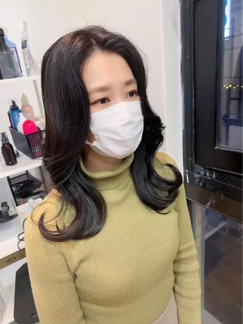 セミロング カラー 黒髪 韓国風ヘア 韓国ヘア🇰🇷 スズキのヘアスタイル