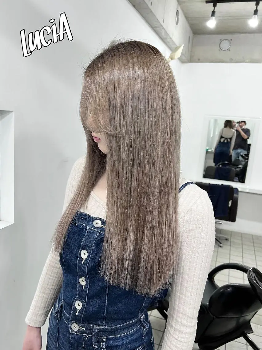 ロング ヘアアレンジ カラー シールエクステ 黒髪 ブリーチ デザインカラー ダブルカラー エクステ¥5000 LuciAカラーのヘアスタイル