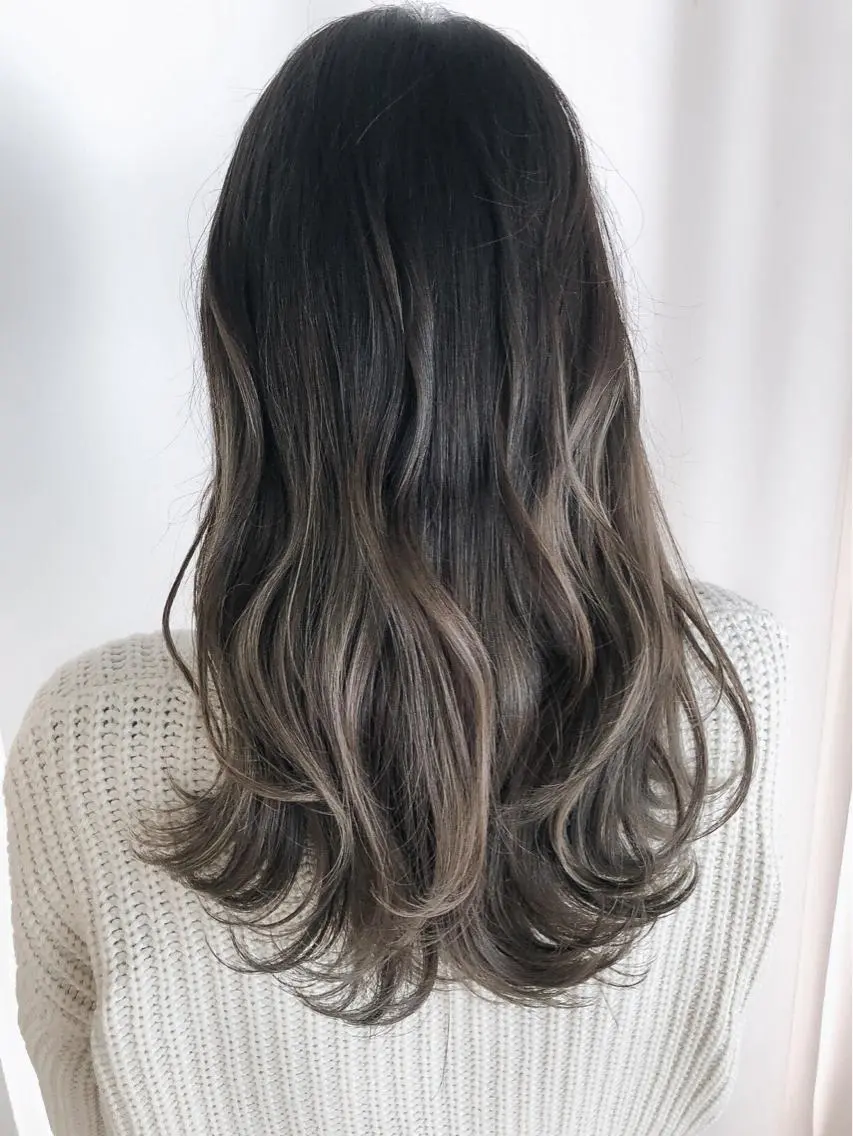 セミロング カラー パーマ ヘアアレンジ ネイル マツエク・マツパ アッシュ アッシュグレー アッシュグレージュ バレイヤージュ グラデーションカラー ヘアカラー トリートメント バレイヤージュ 藤沢 ハイライト竹内ケンゴのヘアスタイル