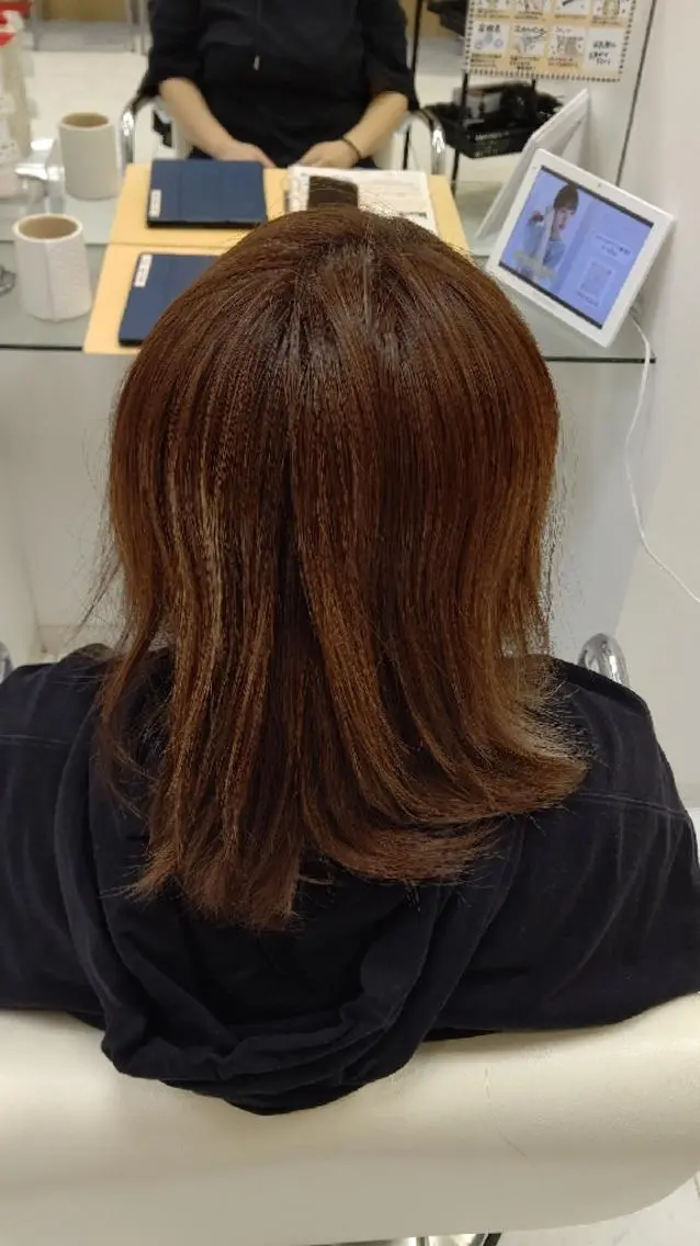 セミロング ウルフカット 山田 昭美のヘアスタイル