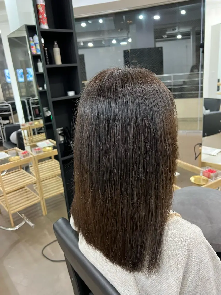 セミロング カラー ブリーチ ケアブリーチ ダブルカラー イヤリングカラー ハイライトカラー 神戸ボブ✂️ ioe三宮/田 伸佳のヘアスタイル