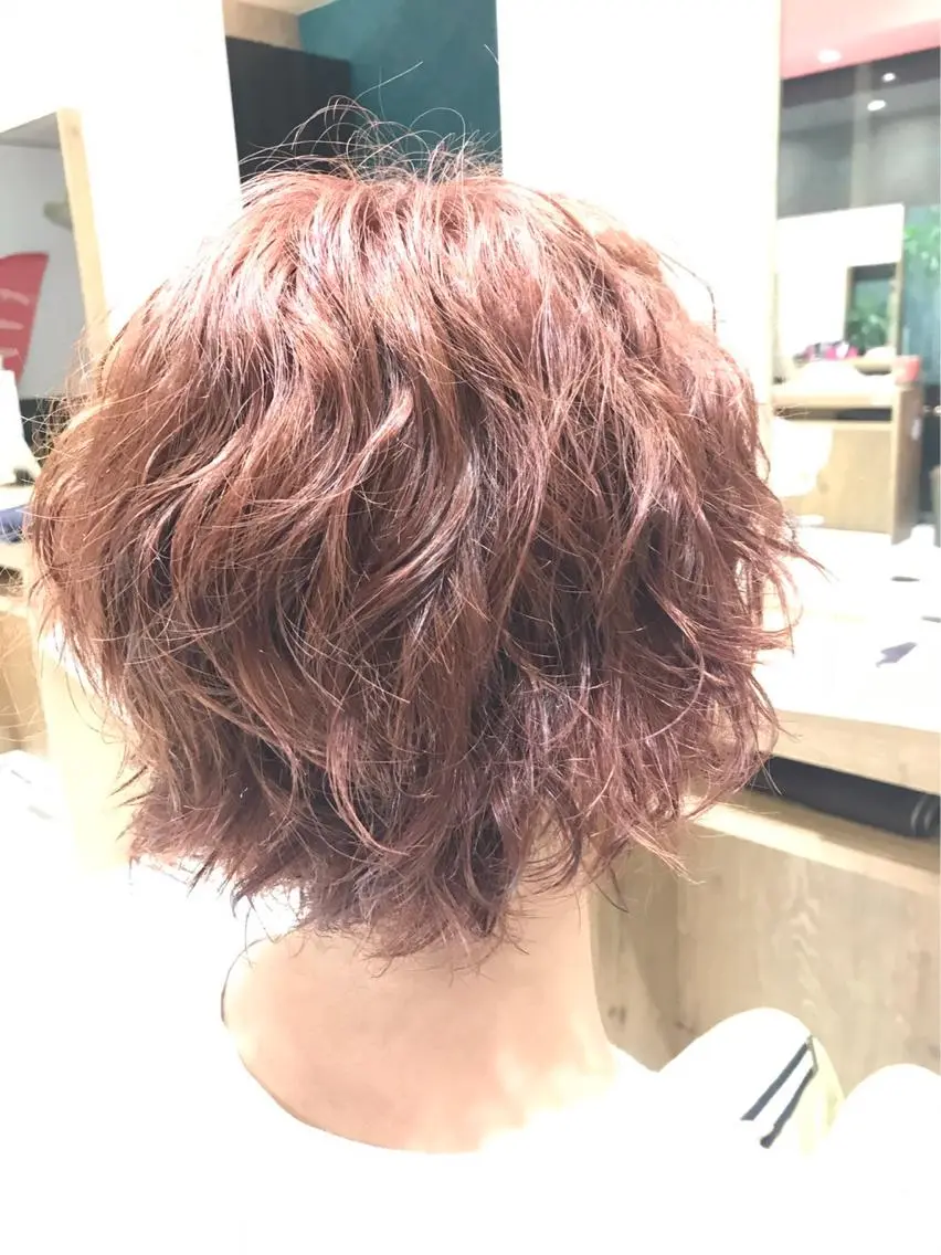 カラー ブリーチ ブリーチなしカラー ピンクカラー 香取 康平のヘアスタイル