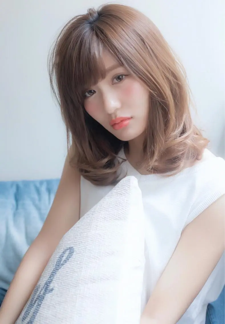 セミロング ボブ 外国人風カラー 似合わせカット 小顔カット バレイヤージュ 藤沢 髪質改善 竹内ケンゴのヘアスタイル