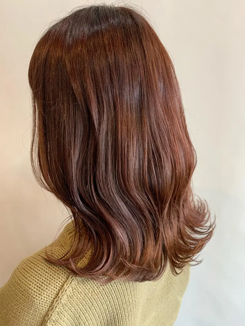 セミロング カラー レッドカラー ヘアカラー トリートメント FLAGS YAMATOのヘアスタイル