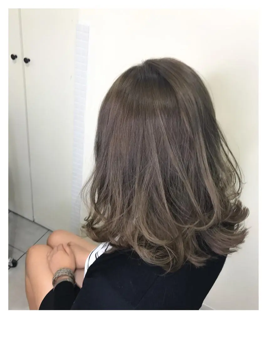 ミディアム カラー LAGOM hair 《池袋》のヘアスタイル